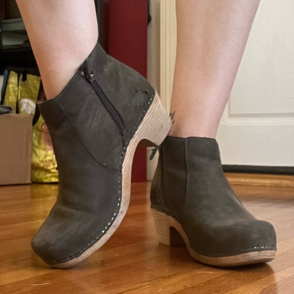 Dansko booties 38